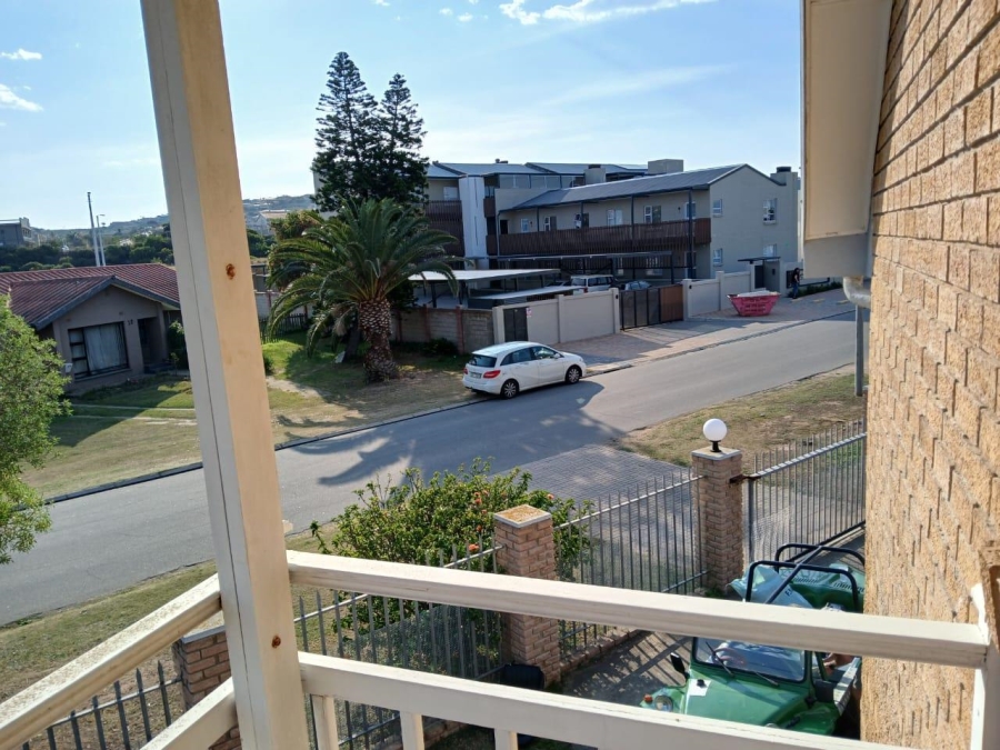 4 Bedroom Property for Sale in Hartenbos Central Western Cape